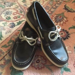 Sz 7.5 navy boat shoes L.L. Bean lightly worn